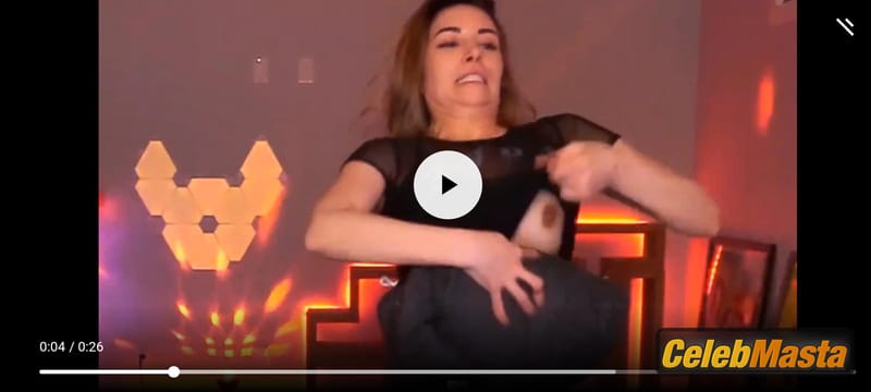 Photo Gallery: Alinity Banned On Twitch After Accidentally Showing Her Breasts photo 2