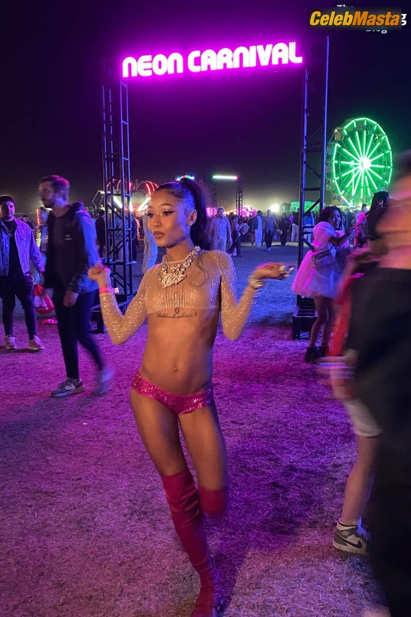 Coi Leray Photo Gallery: Flaunts Her Sexy Assets At Neon Carnival Party photo 3