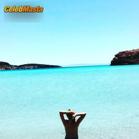 Kesha Photos: Topless Photos photo 3