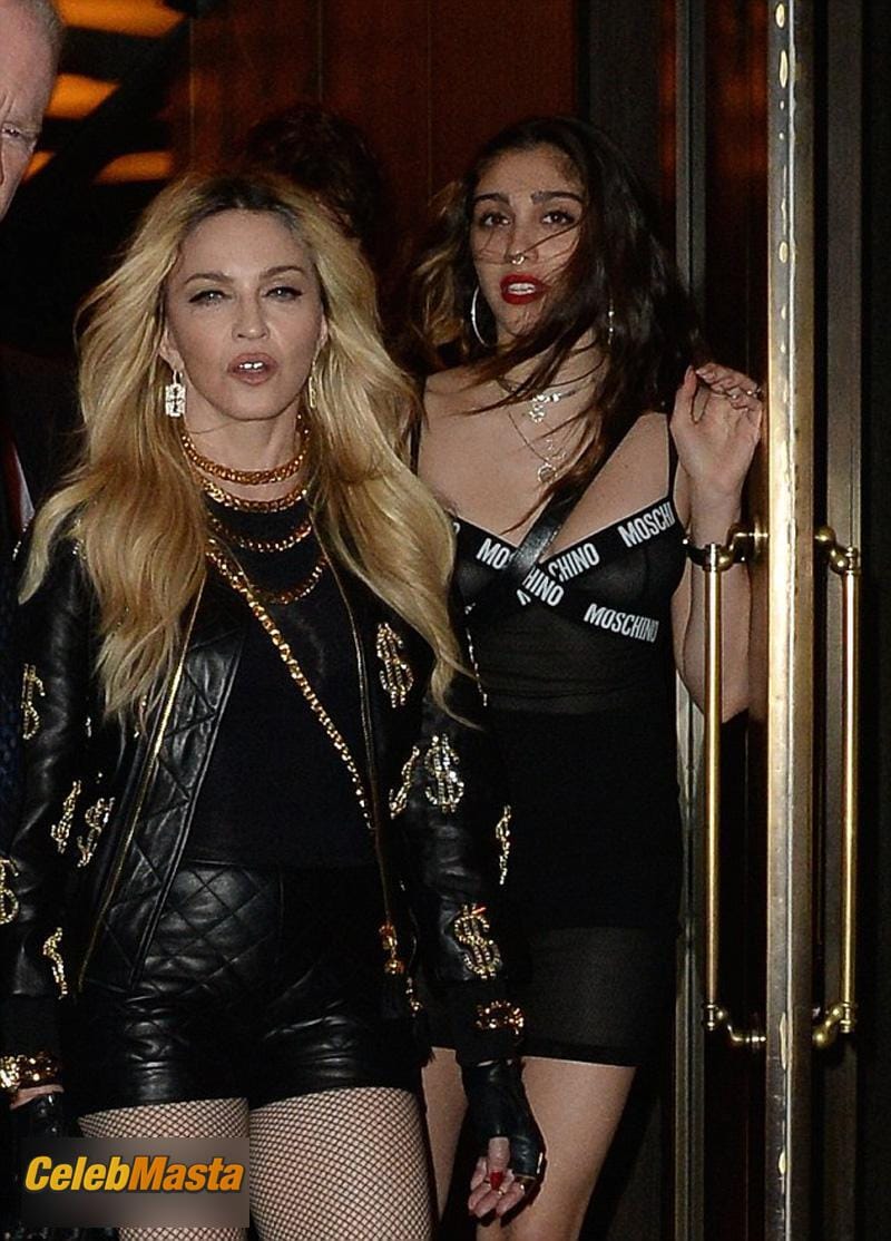 Lourdes Leon Gallery: Paparazzi Photos photo 3