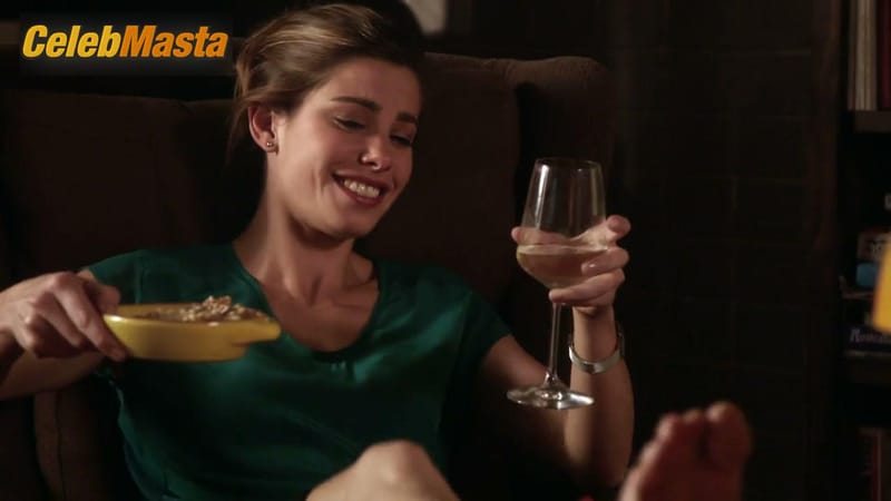 Photo Gallery: Brooke Satchwell in Wonderland photo 2