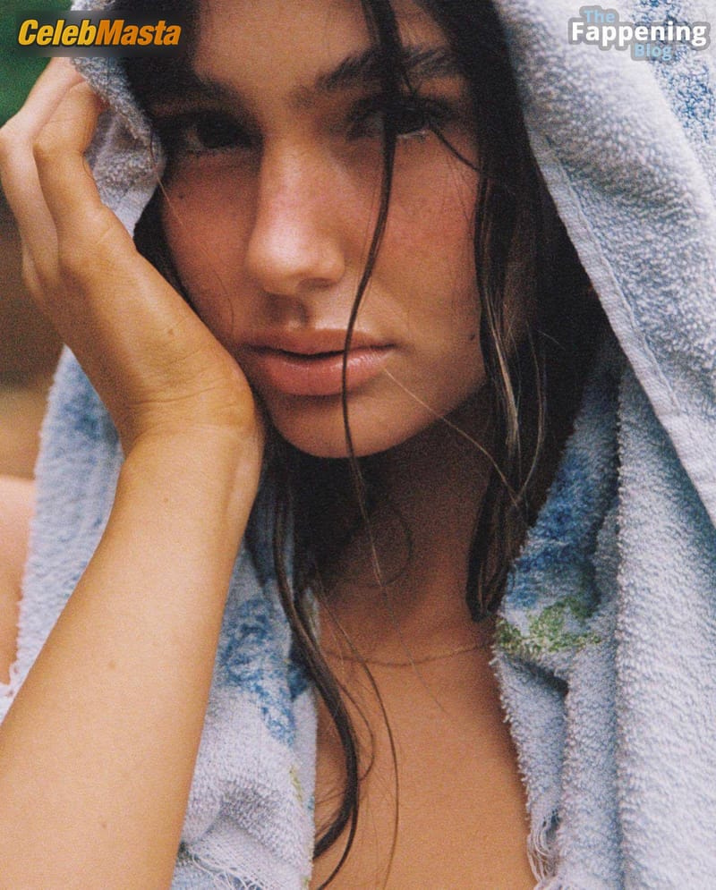 Photo Gallery: Ella Cervetto Sexy Sensational Photoshoot photo 3
