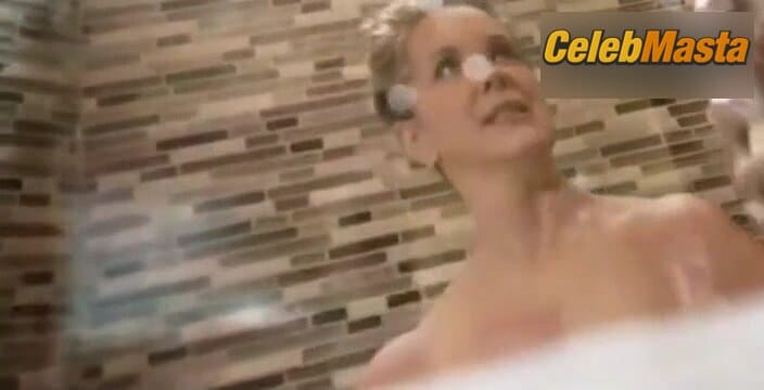 Elizabeth Perkins Photo Gallery from How To Live With Your Parents (for The Rest Of Your Life) photo 3