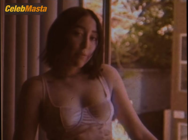 Noah Cyrus Photo Gallery from Mad At You photo 1