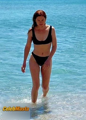 Bonnie Wright Gallery: Black Bikini World Ocean Day Shoot photo 2
