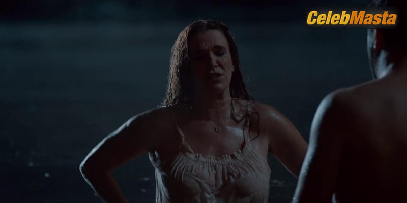 Poppy Montgomery Photo Set from Christmas On The Farm photo 2