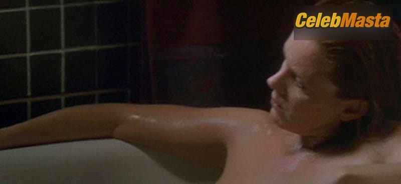 Elizabeth Perkins Photo Gallery from Moonlight And Valentino photo 4