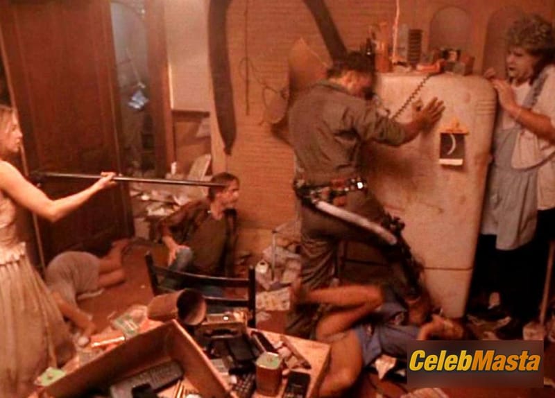 Photo Gallery: Tonie Perensky in The Return Of The Texas Chainsaw Massacre photo 3