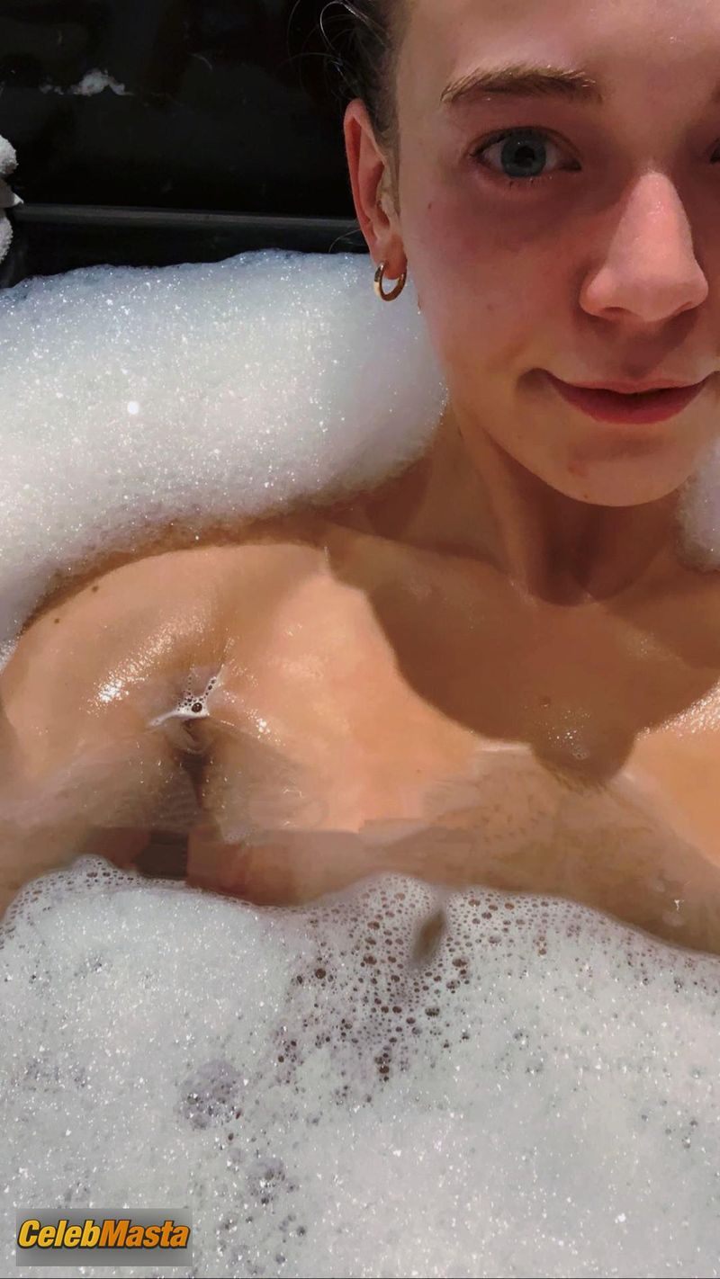 Becky Hill Photo Set: Bath Photo photo 1