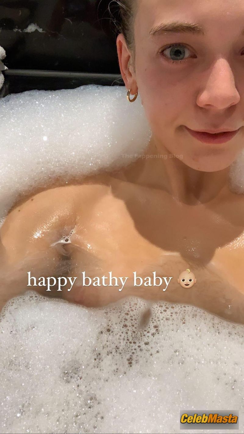 Becky Hill Photo Set: Bath Photo photo 2