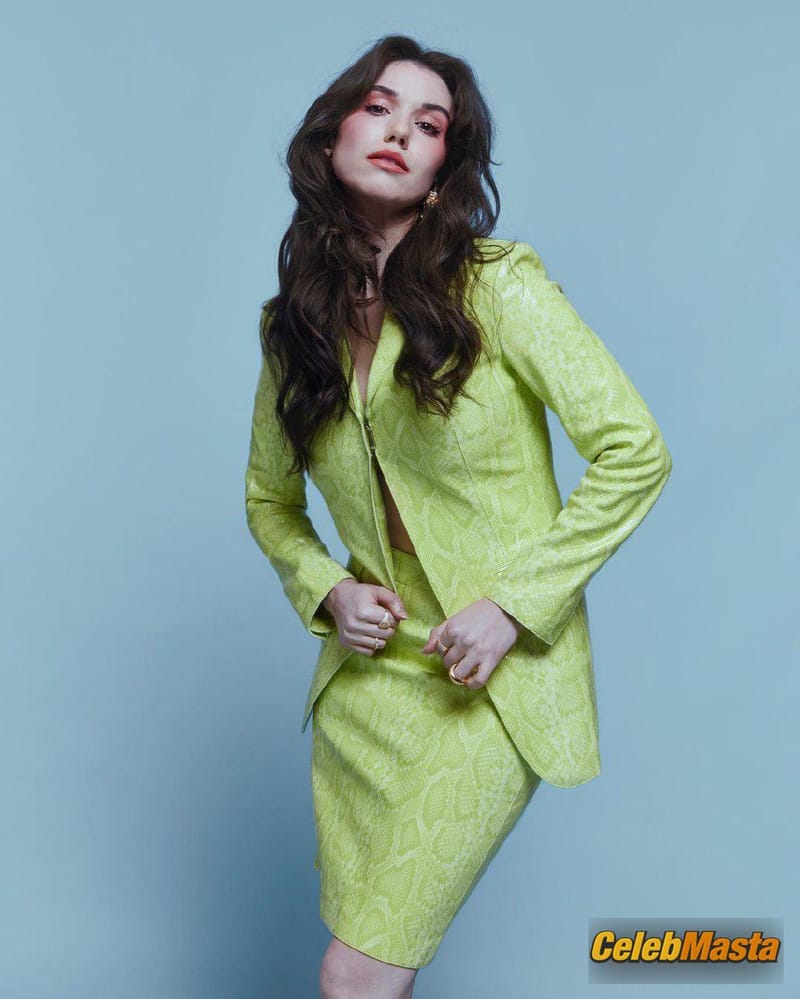 Grace Fulton Photo Set: Sexy Photoshoot For Mood Magazine photo 4