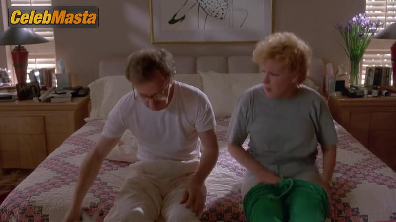 Photo Gallery: Bette Midler in Scenes From A Mall photo 3
