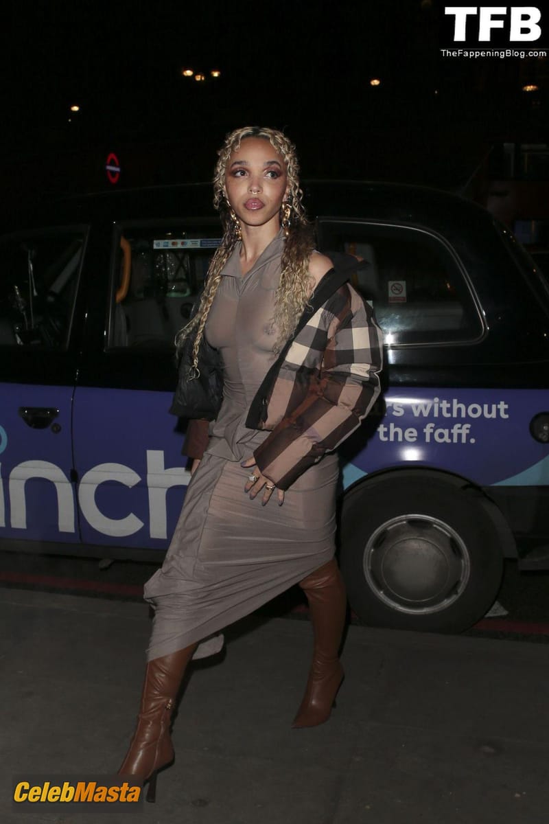 FKA twigs Pics: Sexy Seen Flashing Her Tits In London photo 2