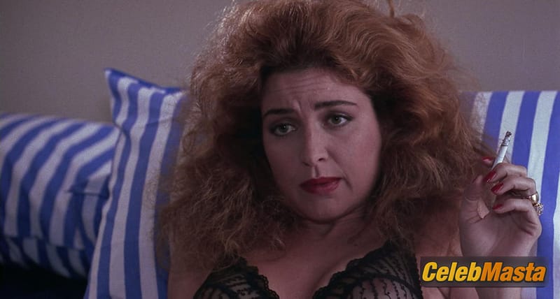 Photo Gallery: Annie Potts in Who’s Harry Crumb? photo 1
