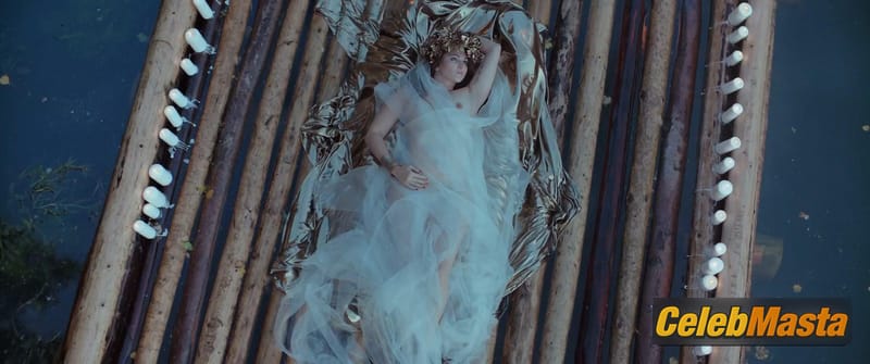 Photo Gallery: Yuliya Aug in Metamorfozis photo 1