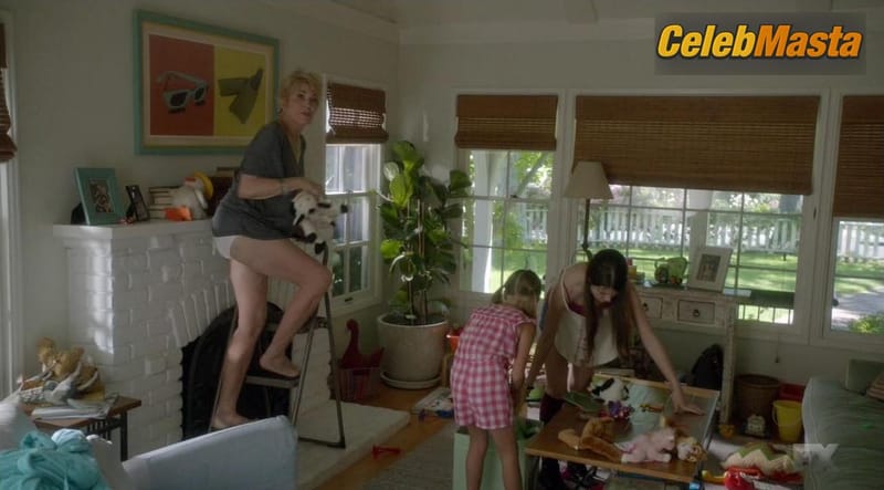 Joanna Cassidy Photo Collection from Married photo 2
