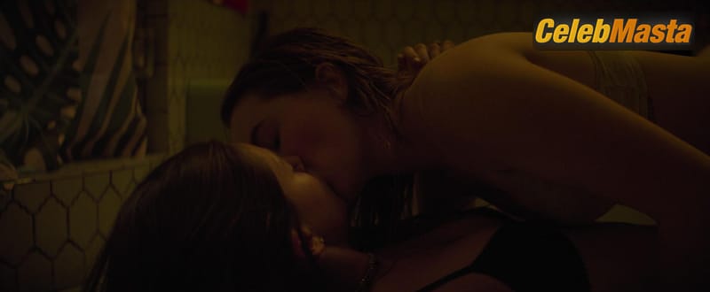 Diana Silvers Photo Gallery from Booksmart photo 3