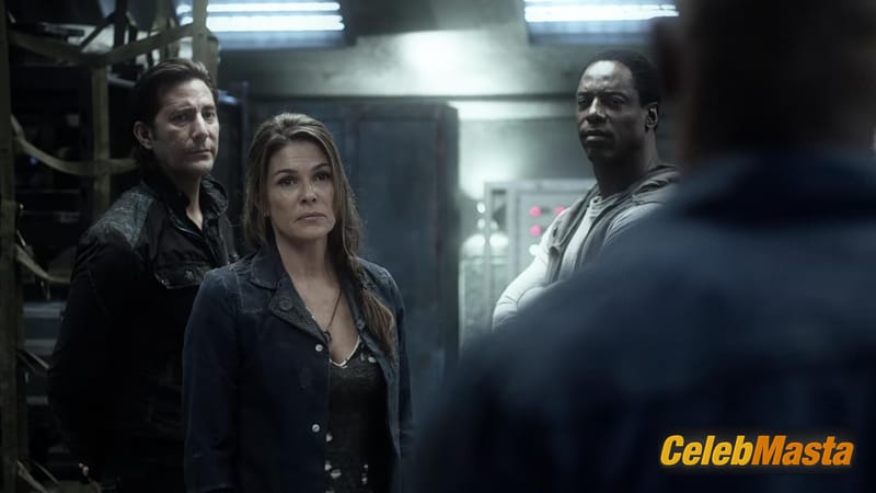 Paige Turco Photo Gallery from The 100 photo 1