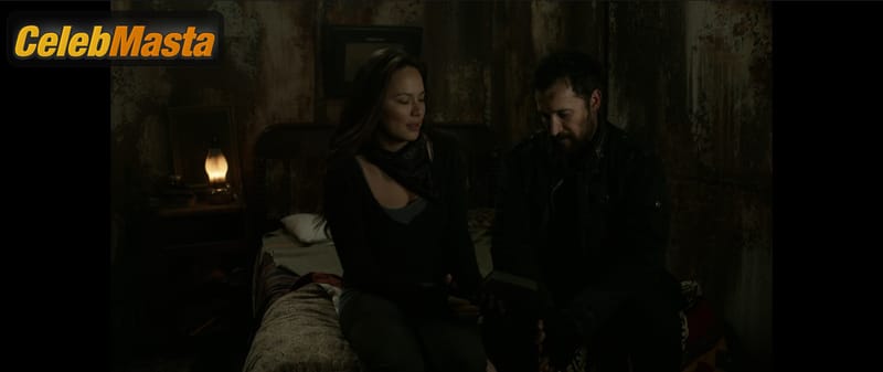 Photo Gallery: Moon Bloodgood in Falling Skies photo 1