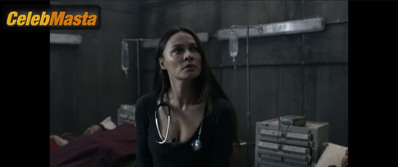 Photo Gallery: Moon Bloodgood in Falling Skies photo 3