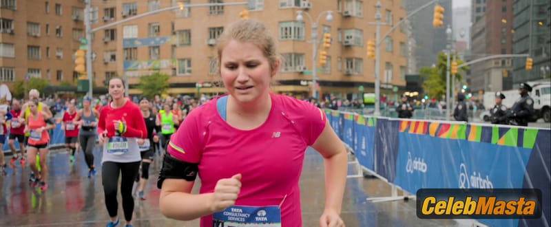 Jillian Bell Photos from Brittany Runs A Marathon photo 1