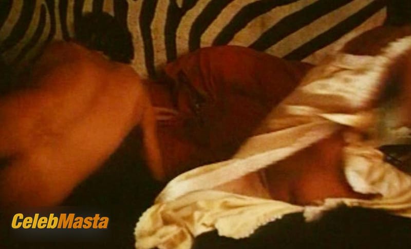 Joan Collins Scene Photos Gallery from L’arbitro photo 3