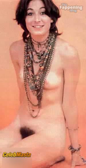 Photo Gallery: Anjelica Huston Sexy Photos Showing Off Her Alluring Tits And Hot photo 1