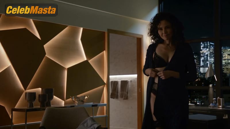 Reiko Aylesworth in Bull (2016)