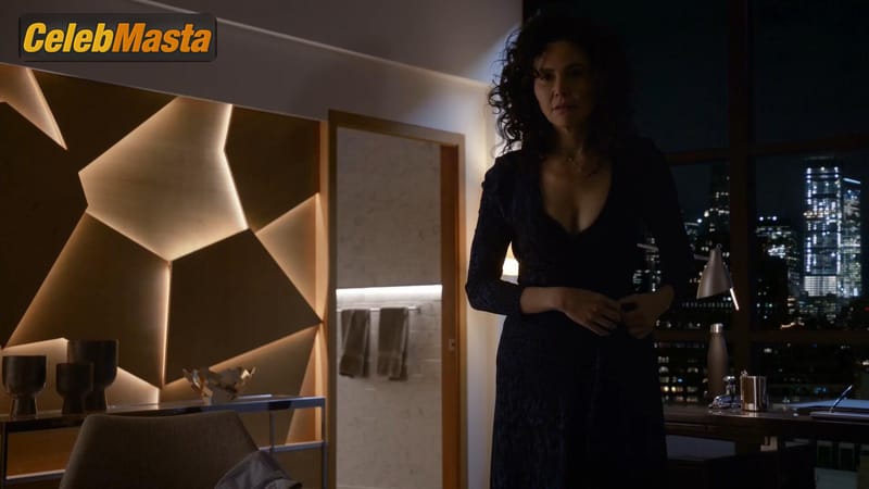 Reiko Aylesworth in Bull (2016)