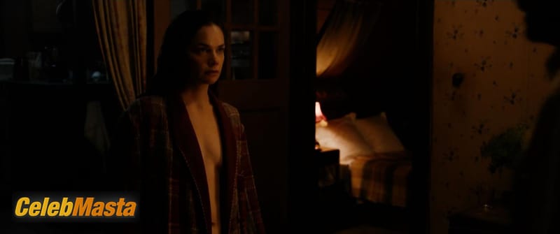 Ruth Wilson in Mrs. Wilson