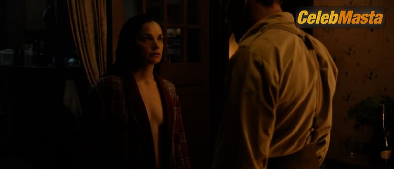 Ruth Wilson in Mrs. Wilson
