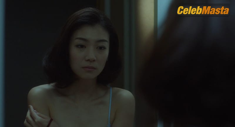 Kumi Takiuchi in Ura Aka L'aventure