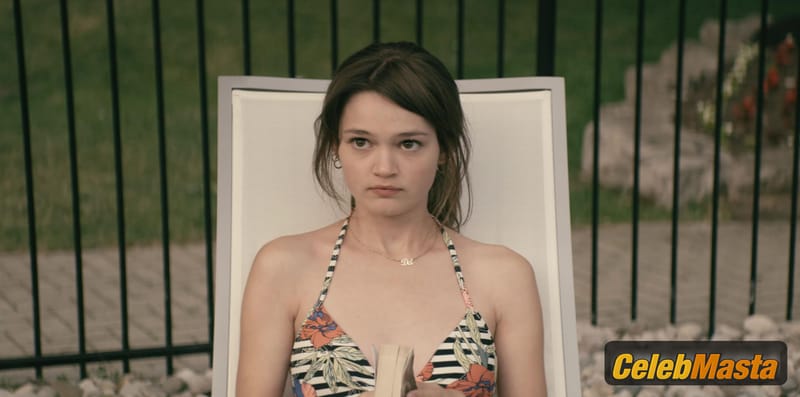 Ciara Bravo in Wayne