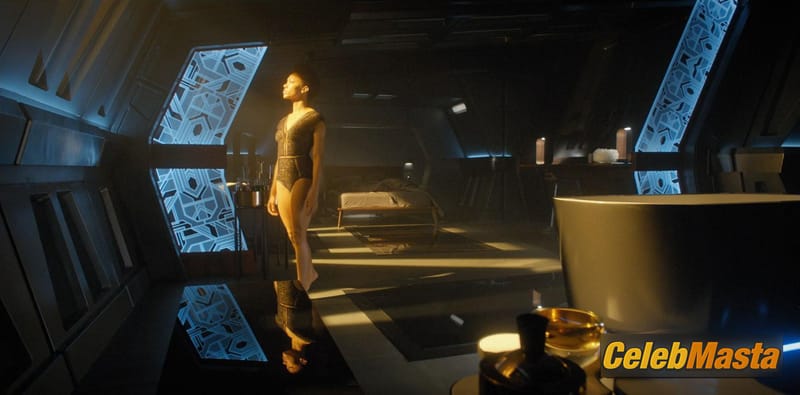 Sonequa Martin-Green in Star Trek Discovery