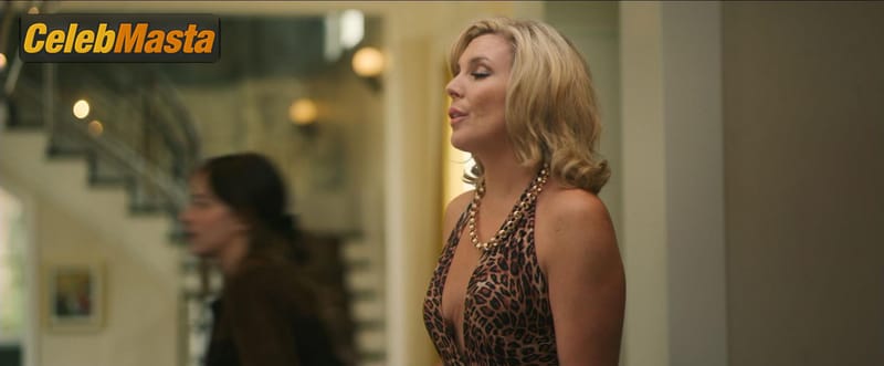 June Diane Raphael in The High Note (2020)
