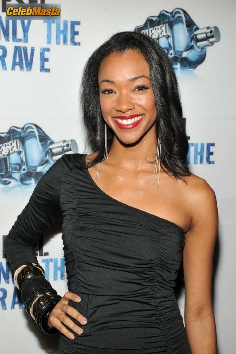 Sonequa Martin-Green in Sonequa Martin-green Sexy From Various Events Like Vmas And Nycc 2018