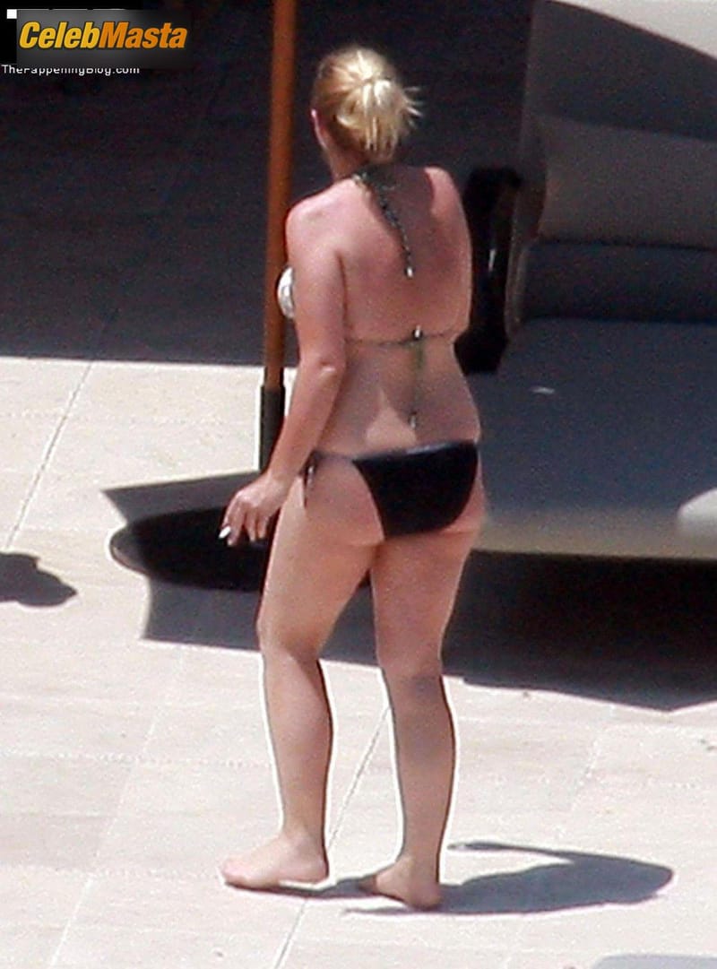Lucy Davis in Lucy Davis Sexy Photos Collection