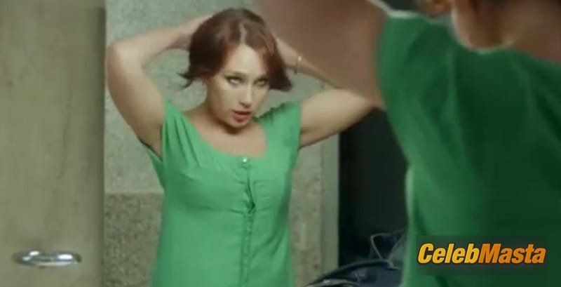 Darya Ekamasova in Vlyublennyye Zhenshchiny