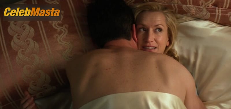 Photo Gallery: Angela Kinsey in Half Magic photo 3