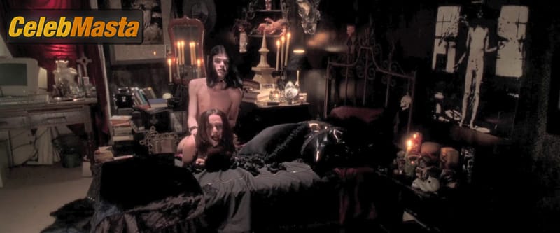 Alicia Witt Photo Gallery from Urban Legend photo 2