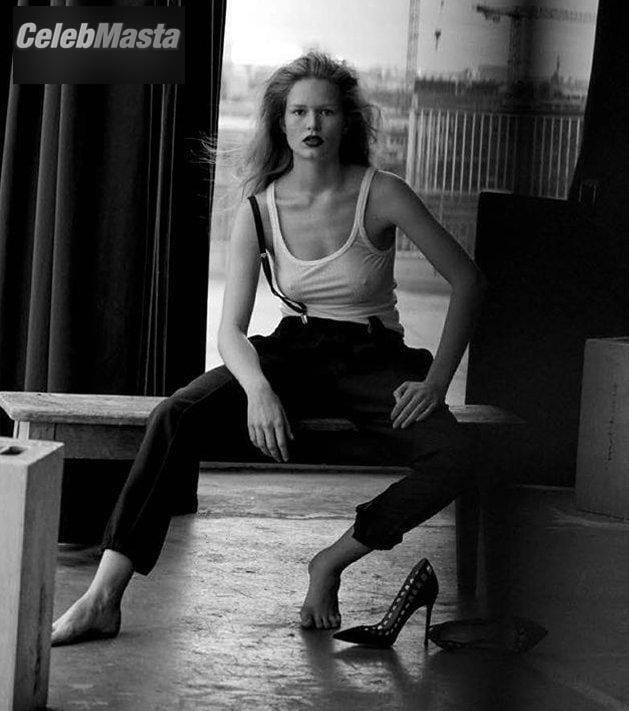 Anna Ewers Photo Gallery: In Black And White photo 3