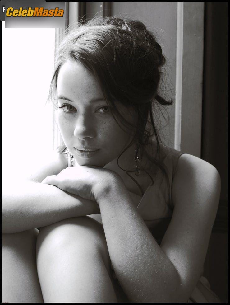 Anna Popplewell Photo Gallery: Sexy And Stunning Photos Collection photo 2
