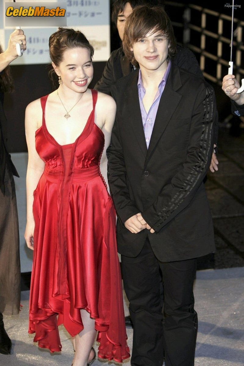 Anna Popplewell Photo Gallery: Sexy And Stunning Photos Collection photo 4
