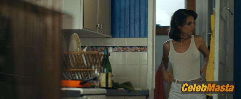 Caitlin Stasey Scene Photos Gallery from Summer Days, Summer Nights photo 4