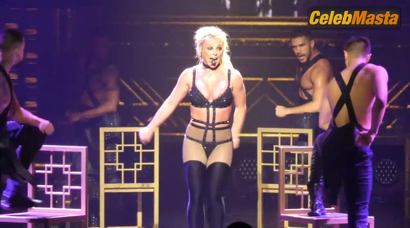 Photo Gallery: Britney Spears in Do Something (live At The Theater At Mgm National Harbor) photo 3