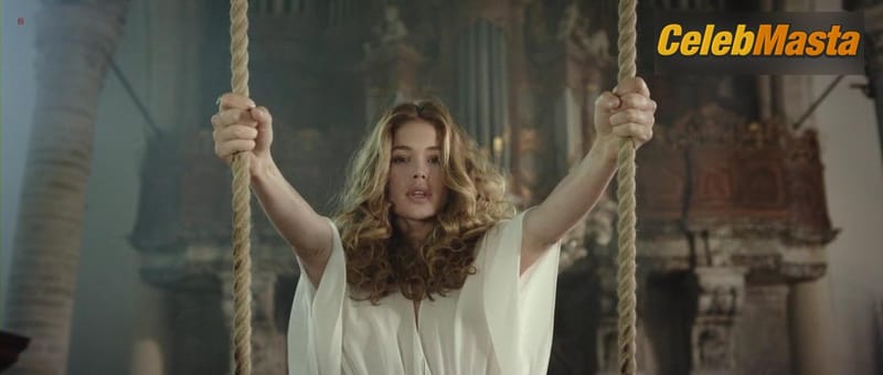 Doutzen Kroes Photo Collection from Nova Zembla photo 2