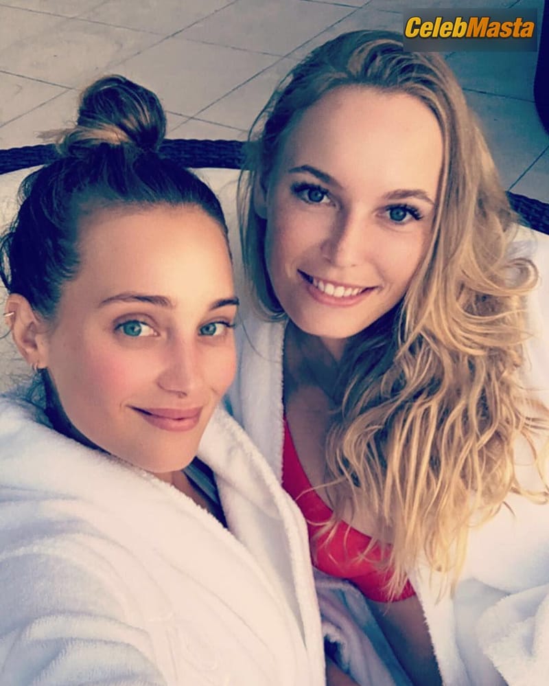 Caroline Wozniacki Pics: Sexy Posted A Cool Photos To Instagram photo 2