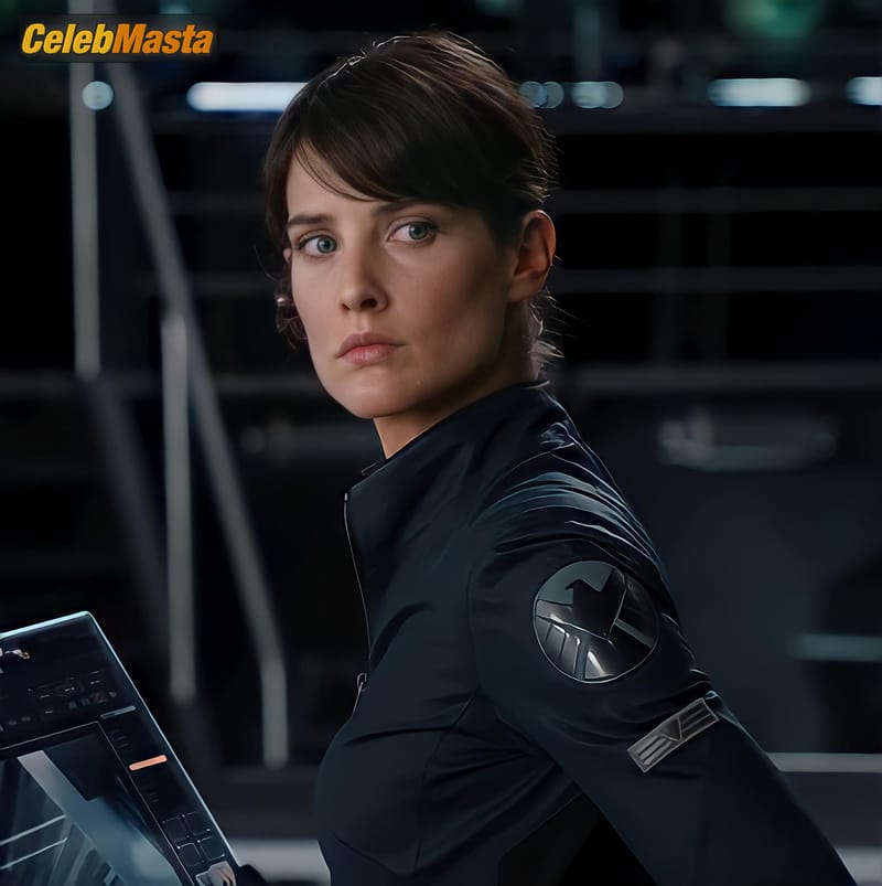 Cobie Smulders Photo Collection from The Avengers photo 4