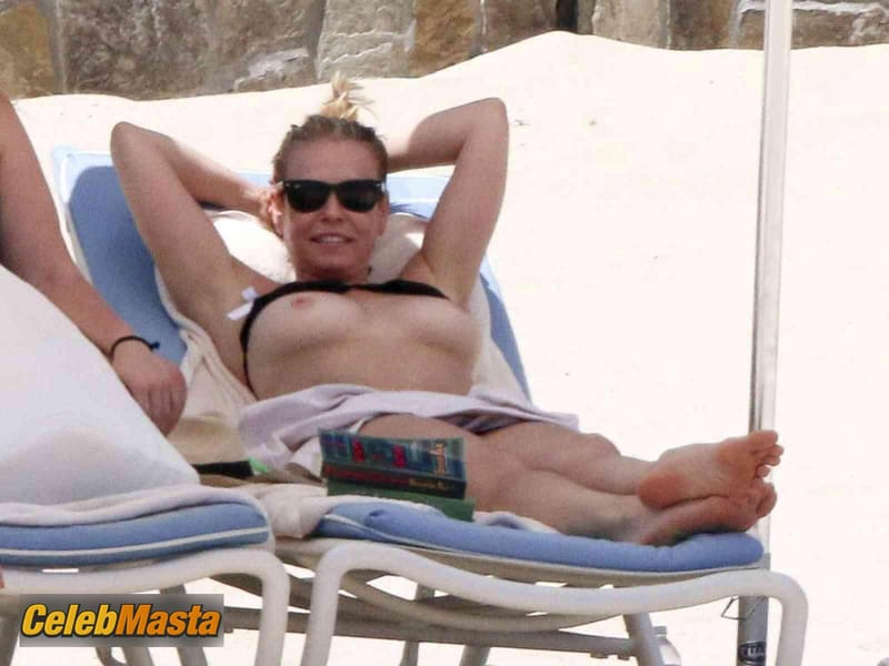 Chelsea Handler Photo Gallery from Beach Babes photo 1