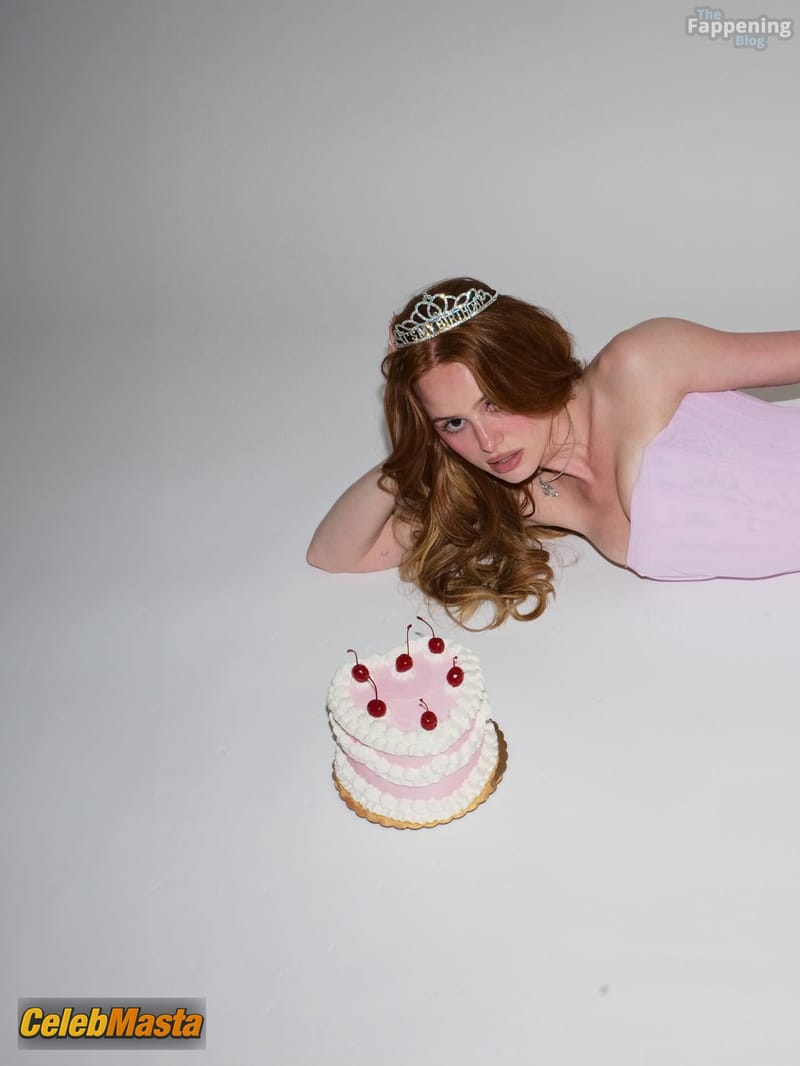 Photo Gallery: Madelaine Petsch photo 1